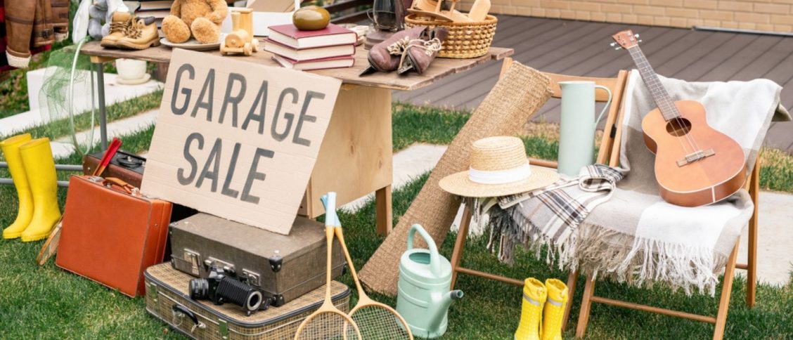 Tips for Organizing Successful Garage or Yard Sale Before Moving